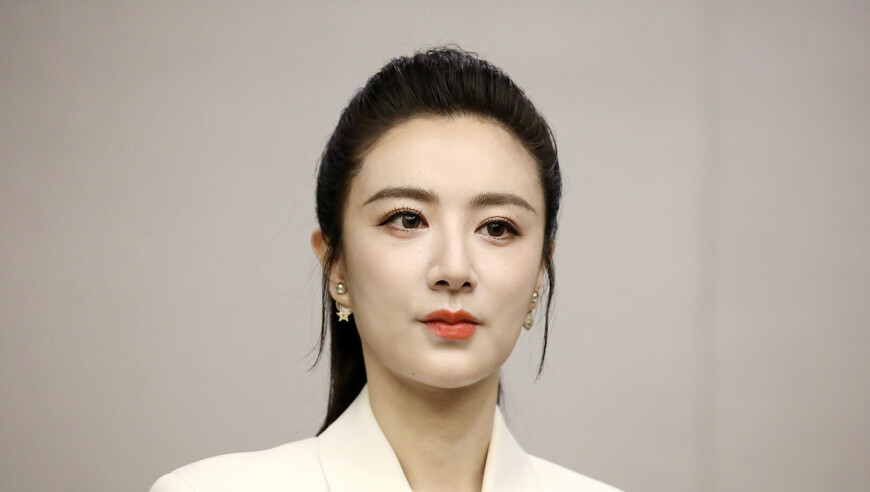 侃爷入驻小红书,2025管家婆资料大全,决策资料解释落实_至尊版V12.64